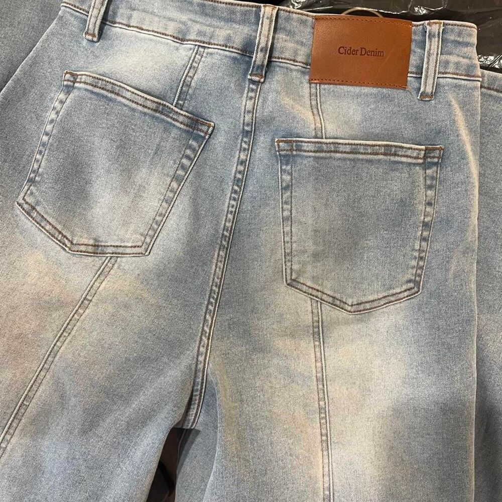 Cider Women's Blue Jeans - Picture 2 of 2